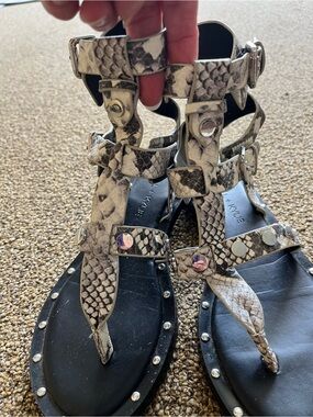Kendall & Kylie snake print sandals 8